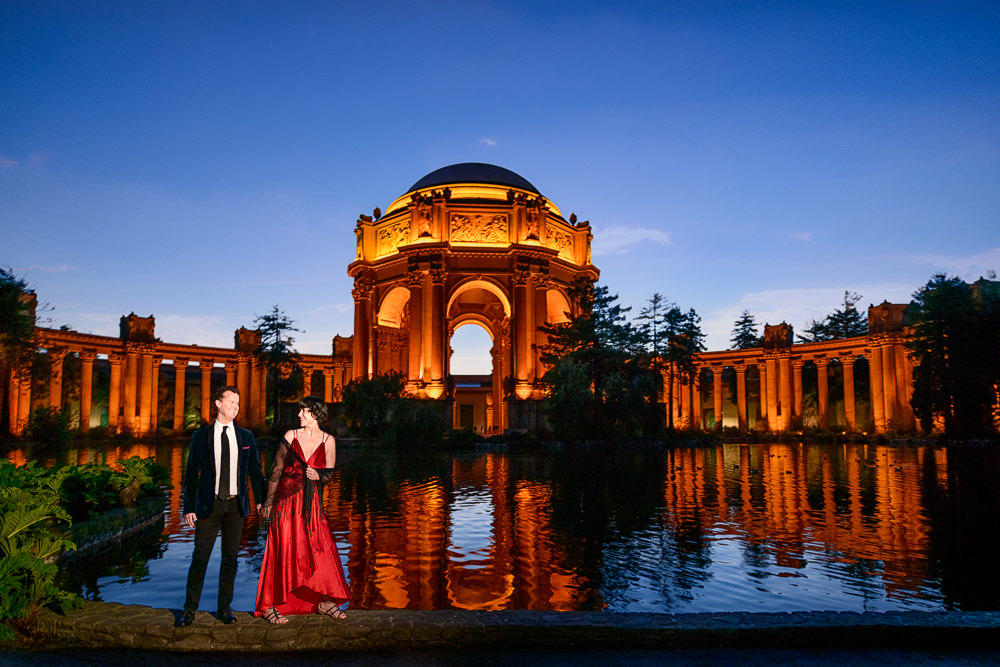 Couples strolling by Palace of Fine Arts in San Francisco for Valentines 2026